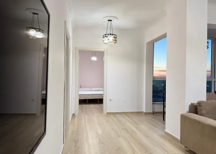 Spacious 2Br Apartment Walk In Closet Stunning Sunset Views