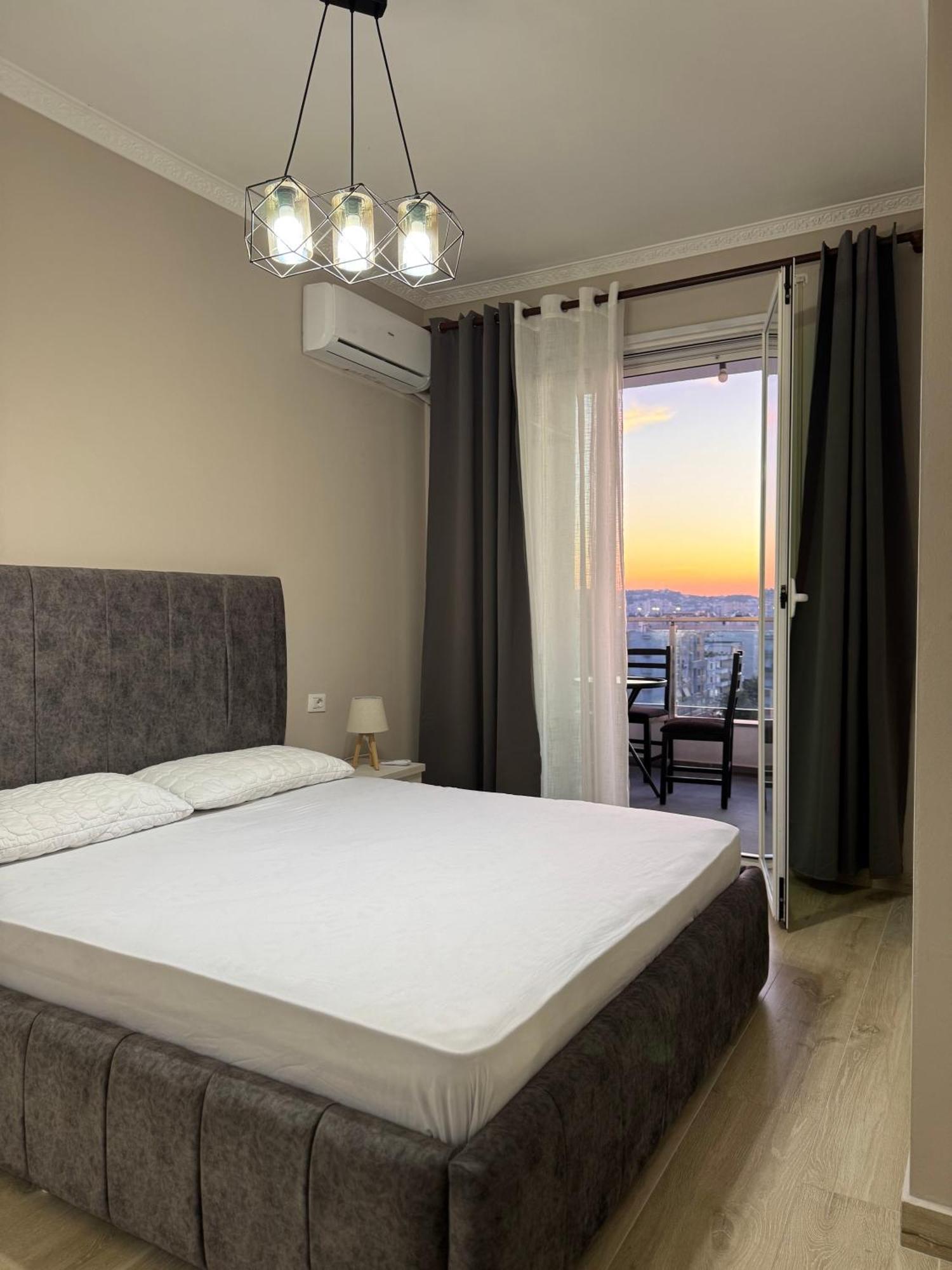 Spacious 2br Walk In Closet Stunning Sunset Views Durrës